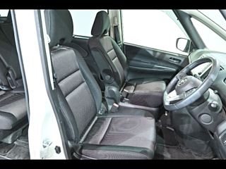 NISSAN SERENA 2017