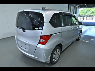 HONDA FREED 2008