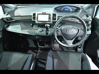 HONDA FREED 2010