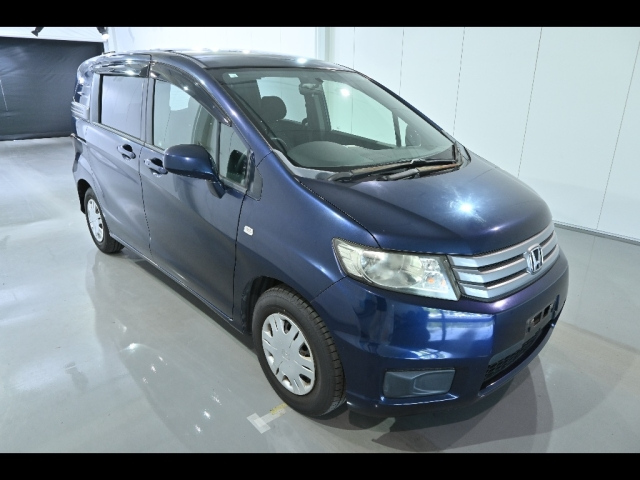 HONDA FREED 2010