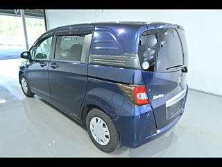 HONDA FREED 2010