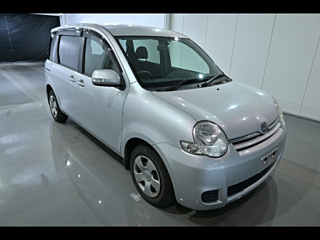 TOYOTA SIENTA 2010