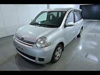 TOYOTA SIENTA 2010