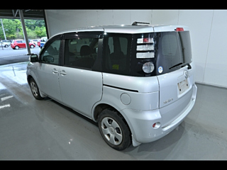 TOYOTA SIENTA 2010