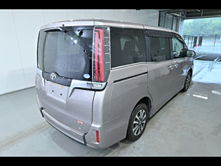 TOYOTA ESQUIRE 2020