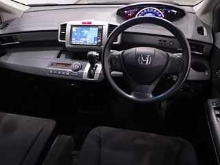 HONDA FREED 2011