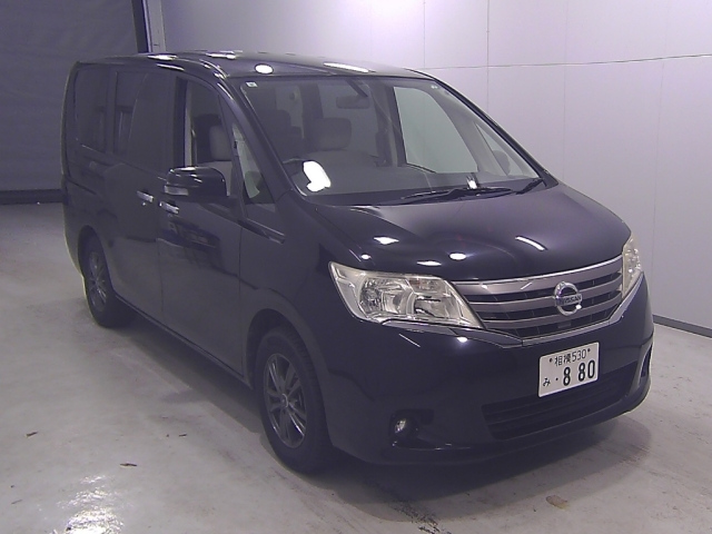 NISSAN SERENA 2011