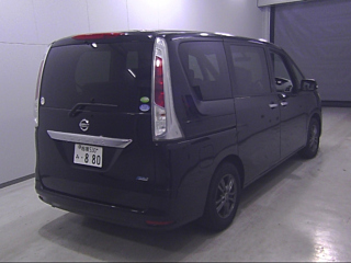 NISSAN SERENA 2011