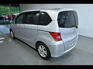 HONDA FREED 2008