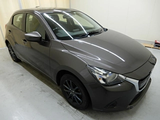MAZDA DEMIO 2016