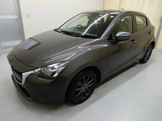 MAZDA DEMIO 2016