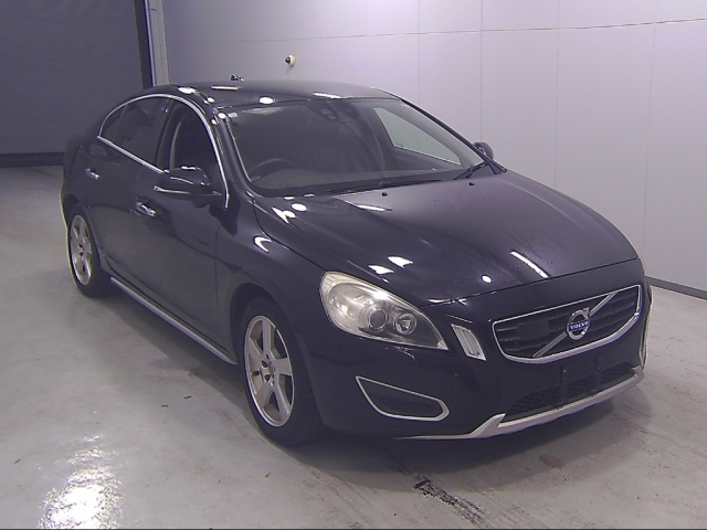 VOLVO V60 2012