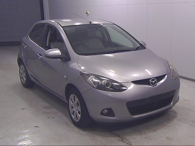 MAZDA DEMIO 2010