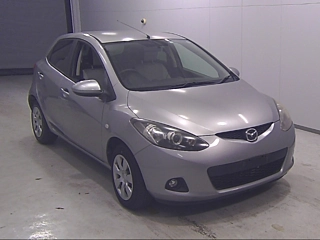 MAZDA DEMIO 2010