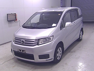 HONDA FREED 2013