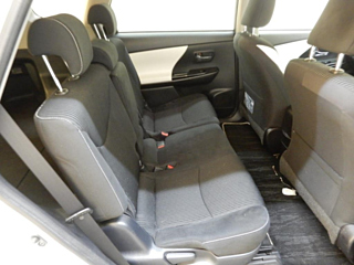 TOYOTA PRIUS ALPHA 2017