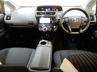 TOYOTA PRIUS ALPHA 2017