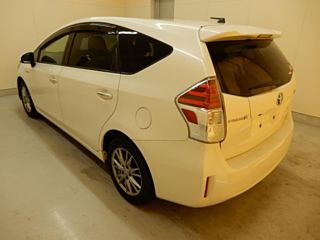 TOYOTA PRIUS ALPHA 2017