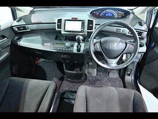 HONDA FREED 2011