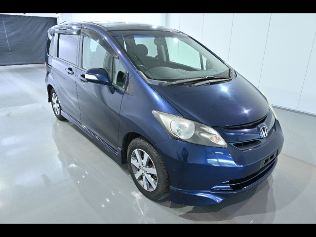 HONDA FREED 2011