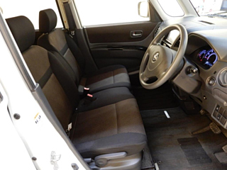 NISSAN ROOX 2012