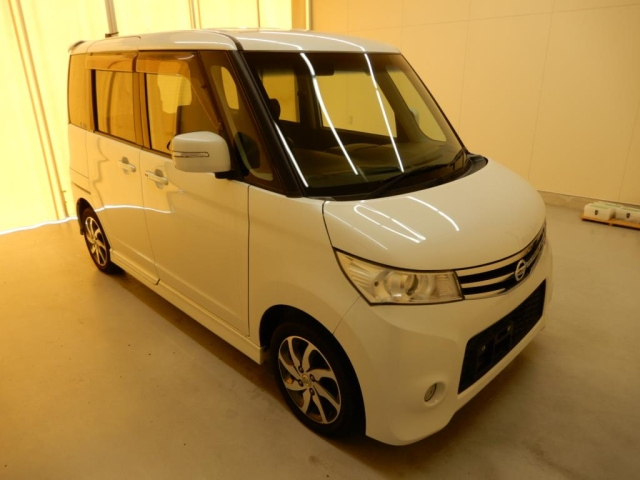 NISSAN ROOX 2012