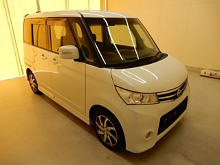 NISSAN ROOX 2012