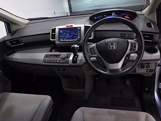HONDA FREED 2012