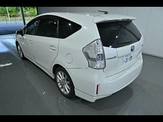 TOYOTA PRIUS ALPHA 2013