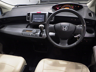 HONDA FREED 2010