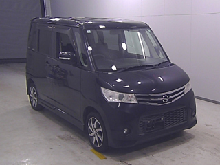 NISSAN ROOX 2011