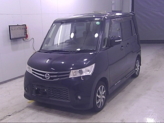 NISSAN ROOX 2011