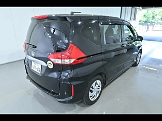 HONDA FREED 2023