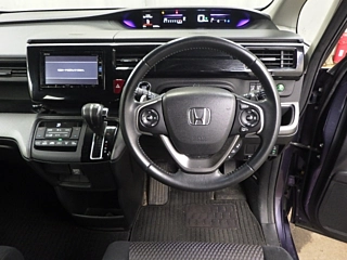 HONDA STEP WAGON 2017