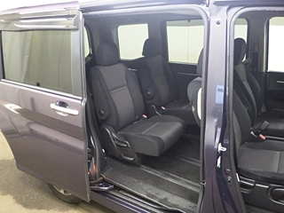 HONDA STEP WAGON 2017