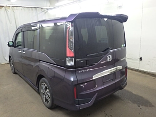 HONDA STEP WAGON 2017