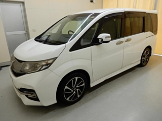HONDA STEP WAGON 2017