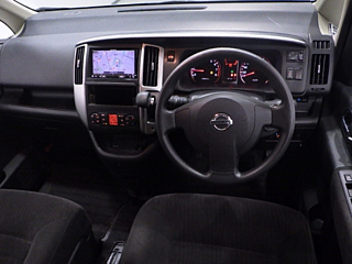 NISSAN SERENA 2009