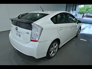 TOYOTA PRIUS 2011