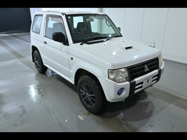 MITSUBISHI PAJERO MINI 2011