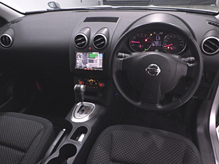 NISSAN DUALIS 2011