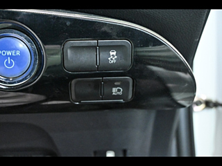 TOYOTA PRIUS 2019