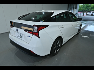 TOYOTA PRIUS 2019