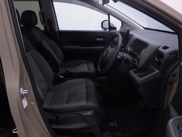 HONDA FREED 2024