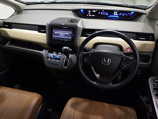 HONDA FREED 2019