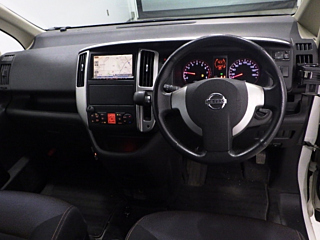 NISSAN SERENA 2008