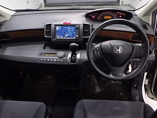 HONDA FREED 2009