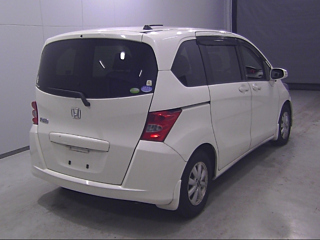 HONDA FREED 2009