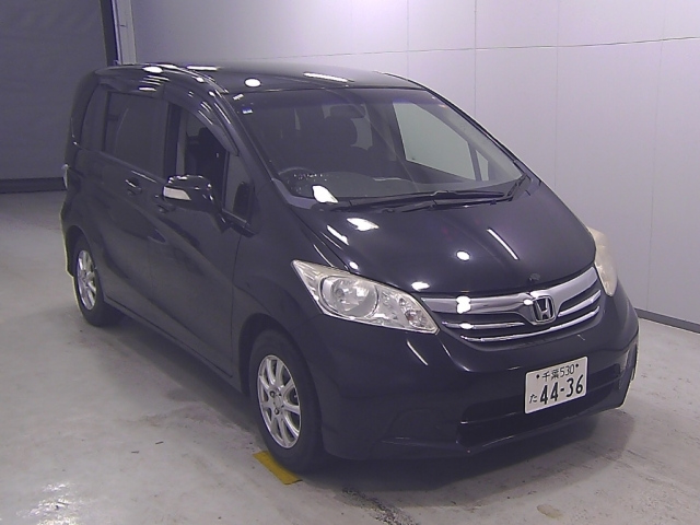 HONDA FREED 2013