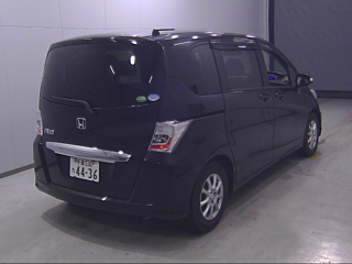 HONDA FREED 2013